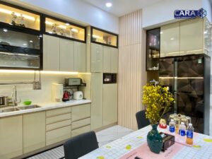 tủ bếp hợp kim, bếp hợp kim, bếp nhôm, cara, bếp cara, tủ cánh kính, cửa nhôm xingfa, xingfa, cửa slim, tủ nhôm cánh kính,tủ bếp hợp kim nhôm 2 tầng
